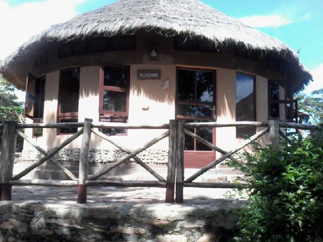 Lakeside Escape - Uganda Hotel Mpenja Exterior photo