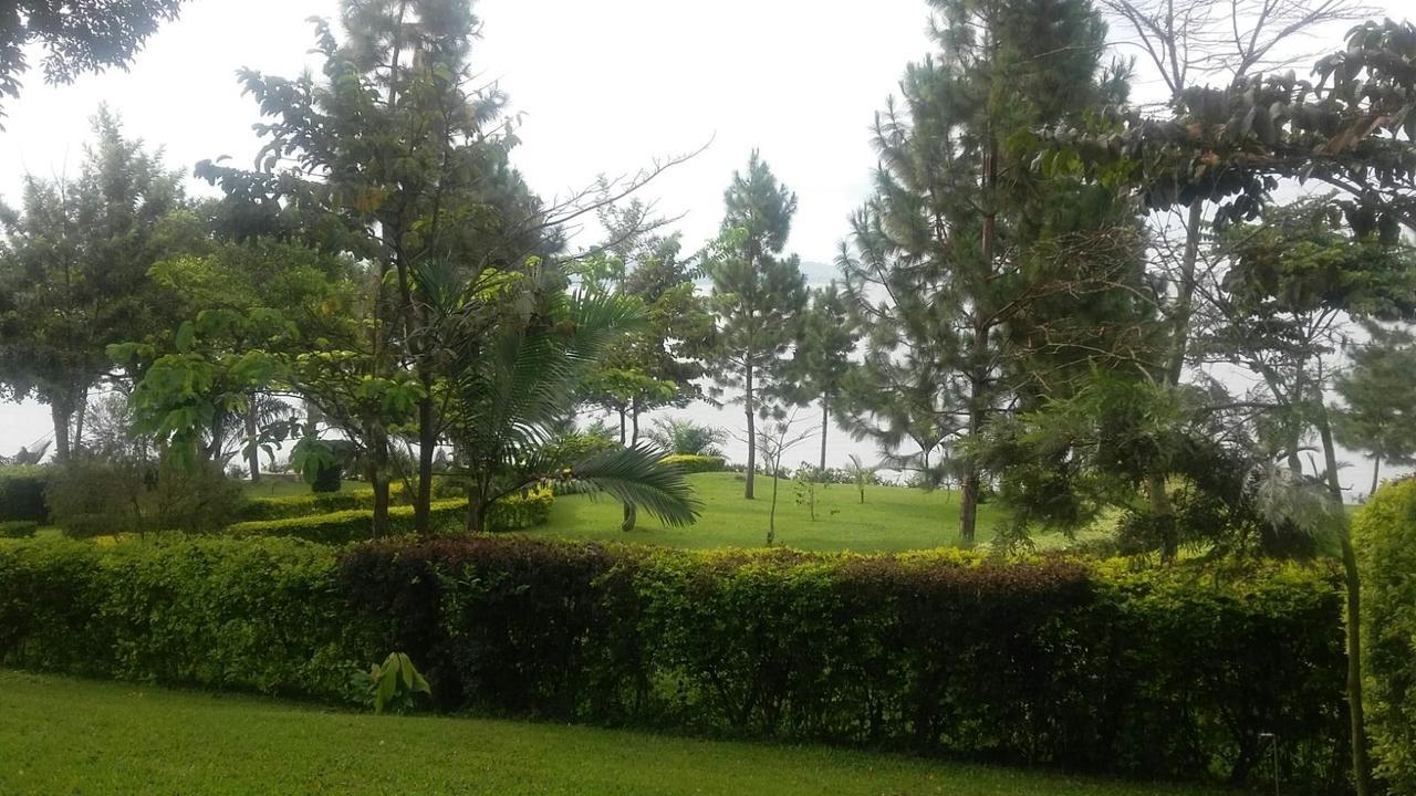 Lakeside Escape - Uganda Hotel Mpenja Exterior photo