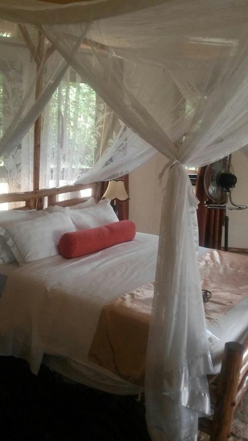 Lakeside Escape - Uganda Hotel Mpenja Exterior photo